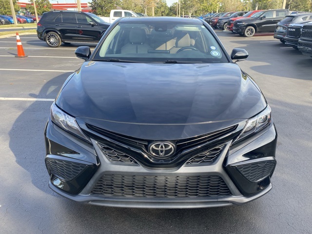 2022 Toyota Camry SE 2