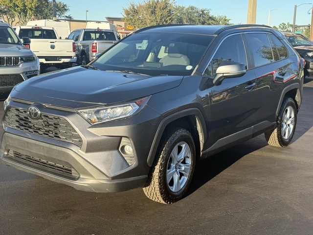 2019 Toyota RAV4 XLE 3