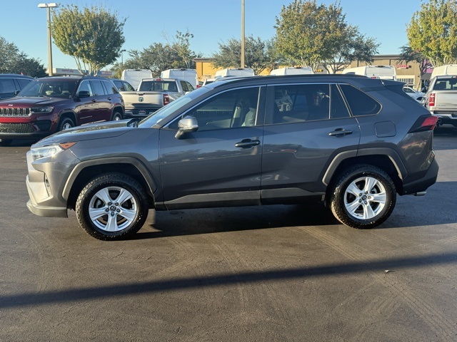 2019 Toyota RAV4 XLE 4