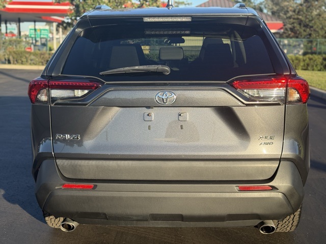 2019 Toyota RAV4 XLE 6