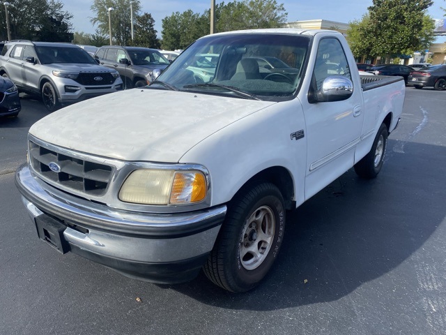 1998 Ford F-150 XLT 2