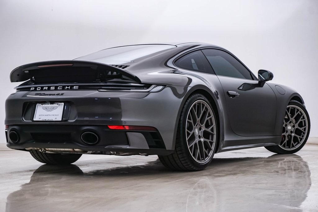 2024 Porsche 911 Carrera 4S 9