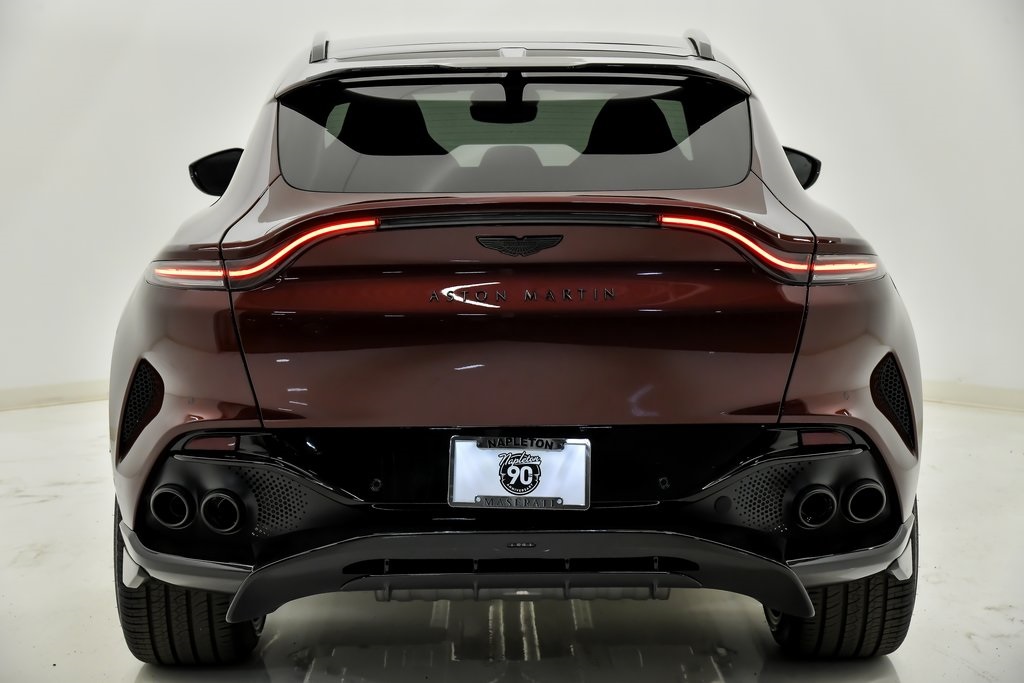 2024 Aston Martin DBX 707 8