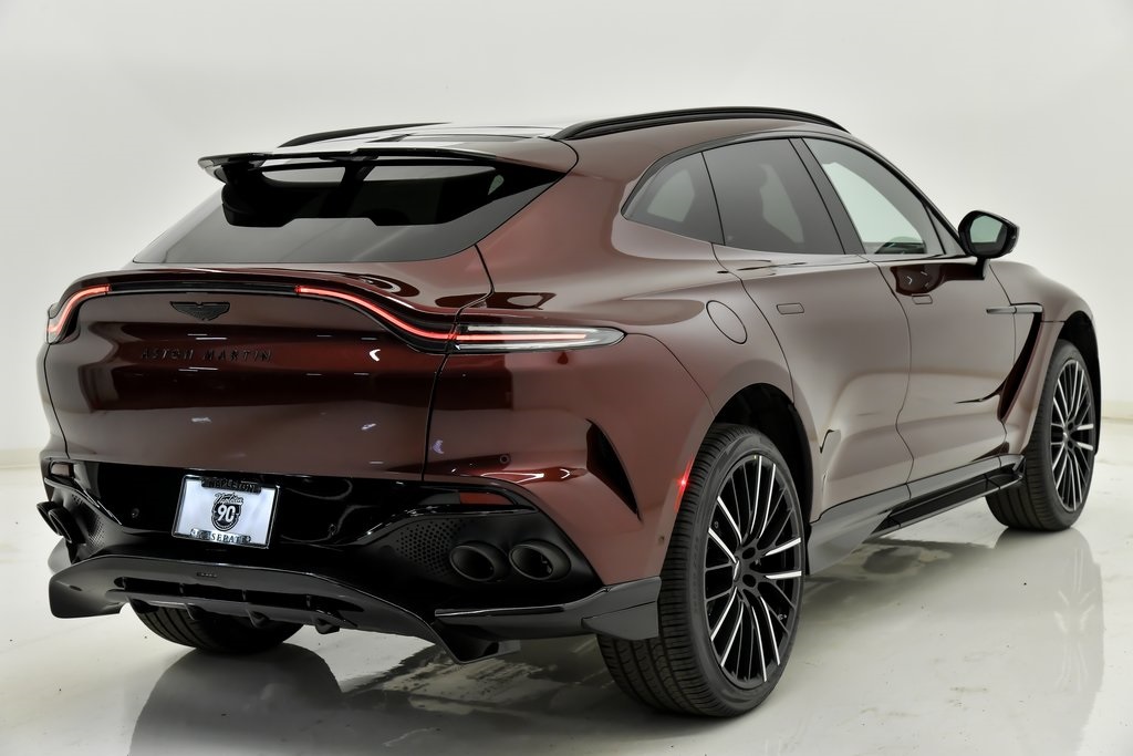 2024 Aston Martin DBX 707 9