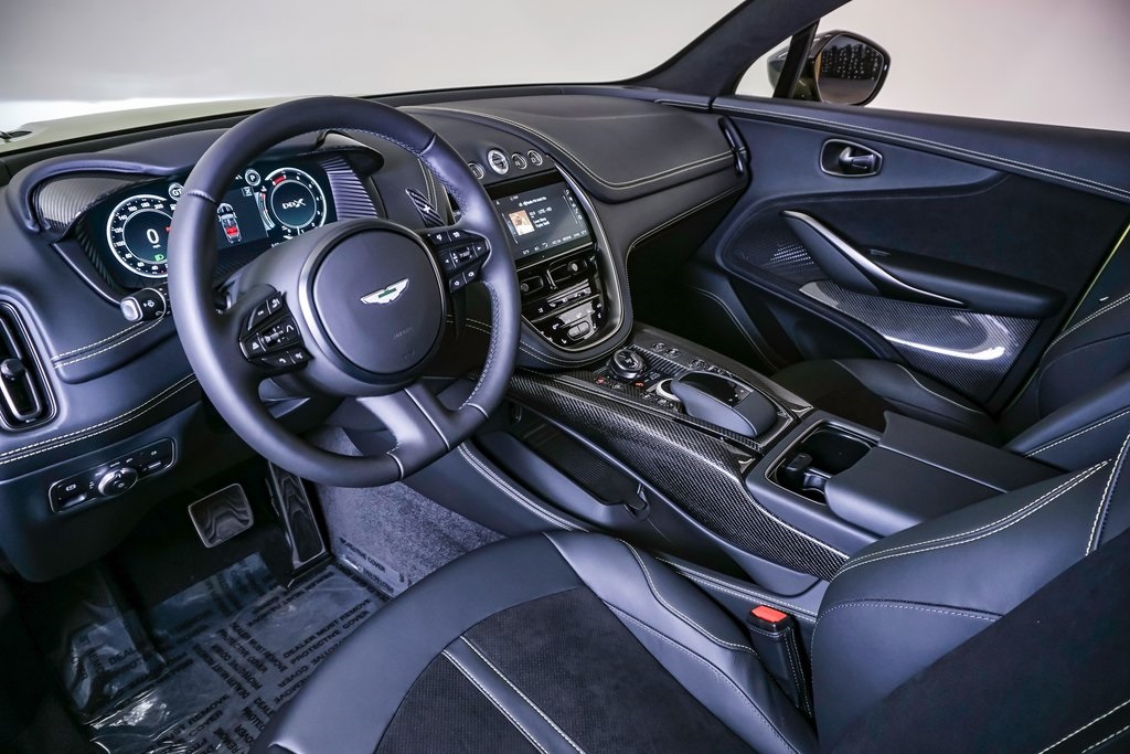 2024 Aston Martin DBX 707 28