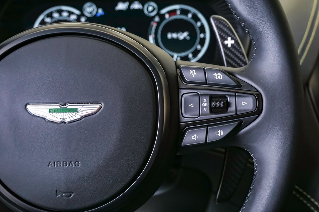 2024 Aston Martin DBX 707 31