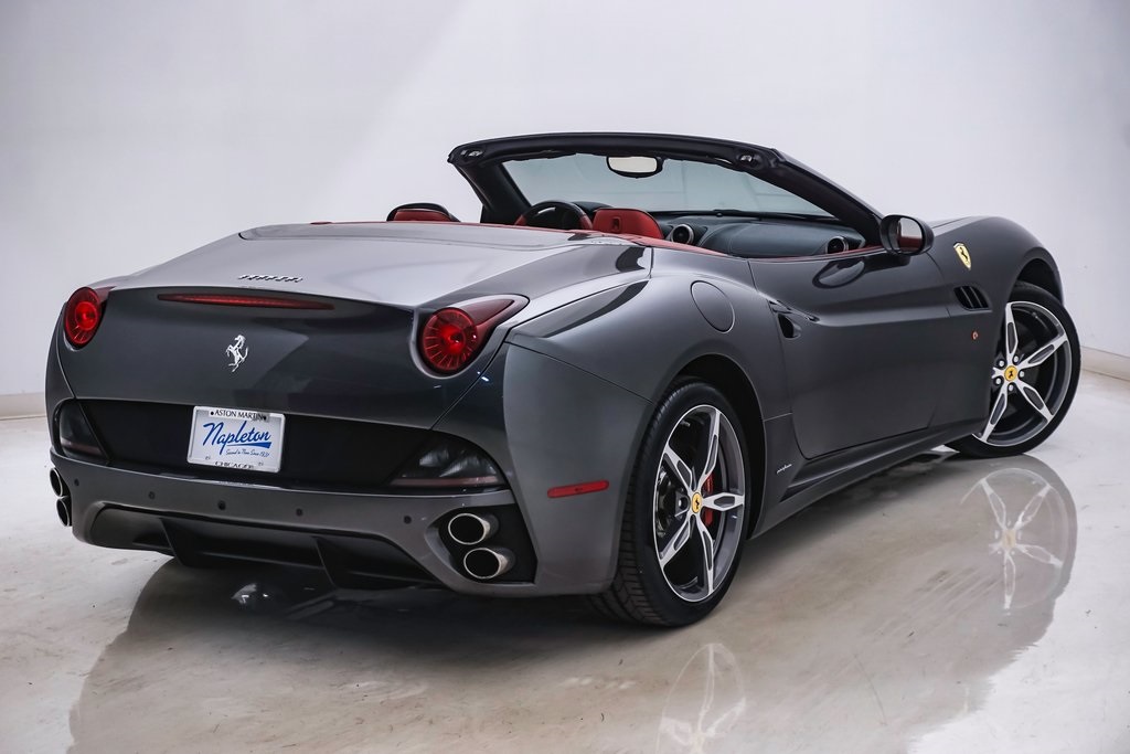 2014 Ferrari California Base 14