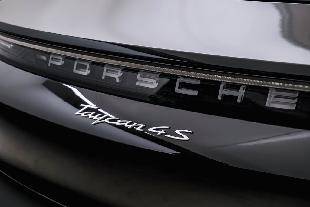 2021 Porsche Taycan 4S 14