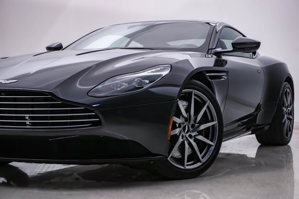 2018 Aston Martin DB11 V12 2