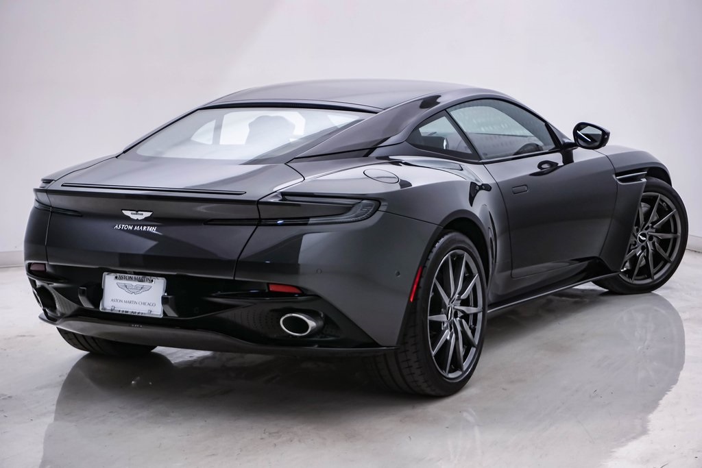 2018 Aston Martin DB11 V12 11