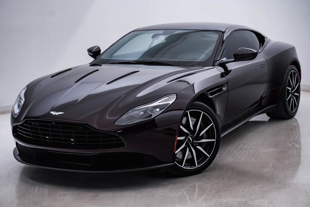 2018 Aston Martin DB11 Coupe 3