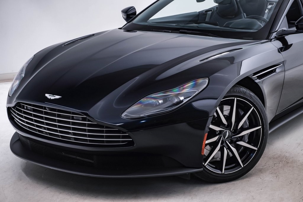 2019 Aston Martin DB11 Volante 4