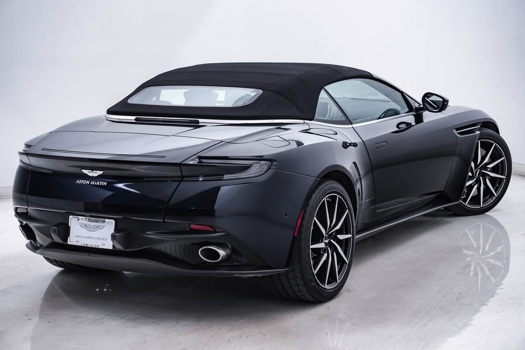 2019 Aston Martin DB11 Volante 8