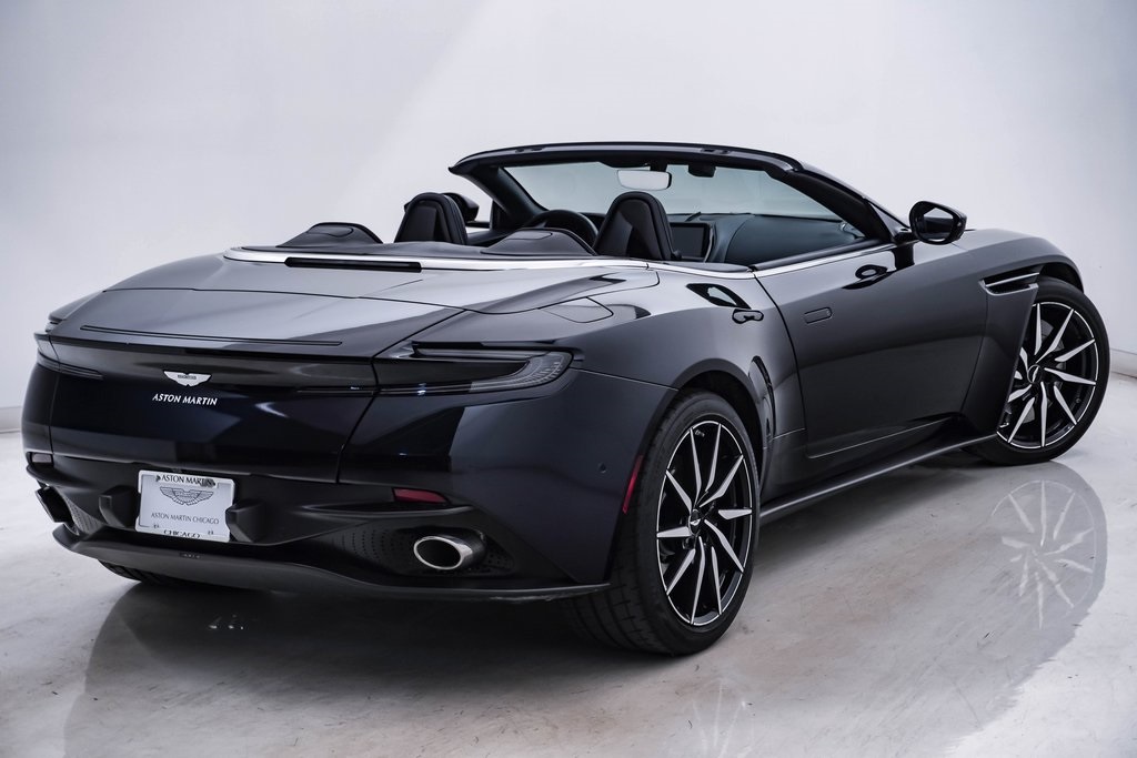 2019 Aston Martin DB11 Volante 12