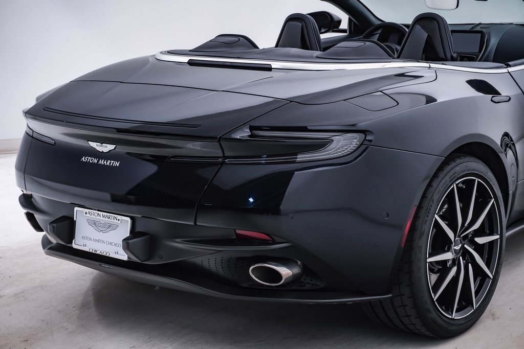 2019 Aston Martin DB11 Volante 13