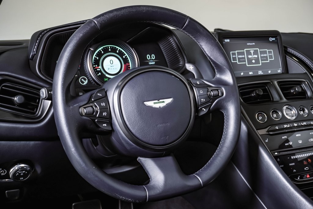 2019 Aston Martin DB11 Volante 24