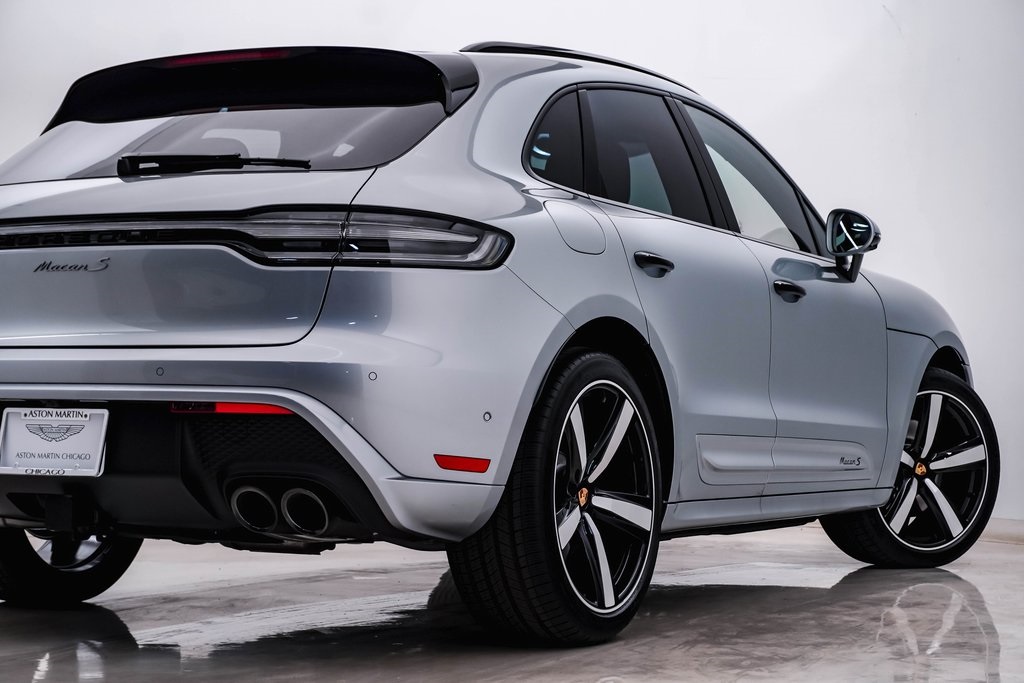 2025 Porsche Macan S 9