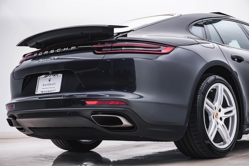 2020 Porsche Panamera 4 12