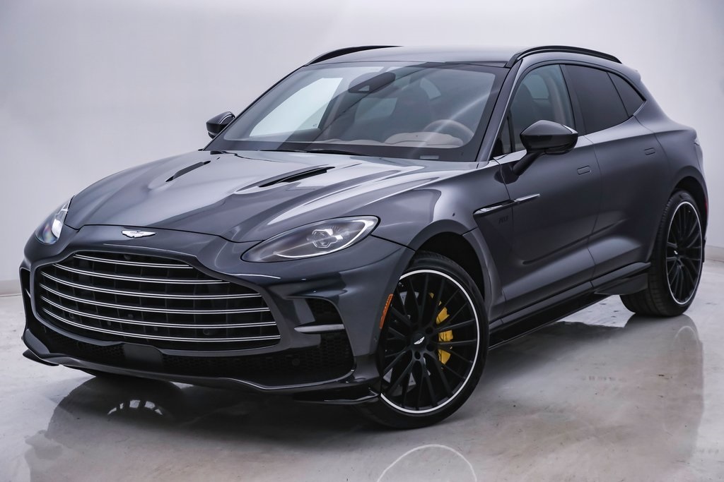 2023 Aston Martin DBX 707 3