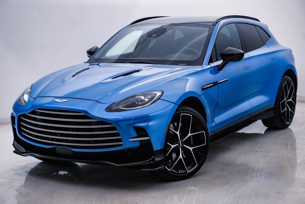 2024 Aston Martin DBX 707 3