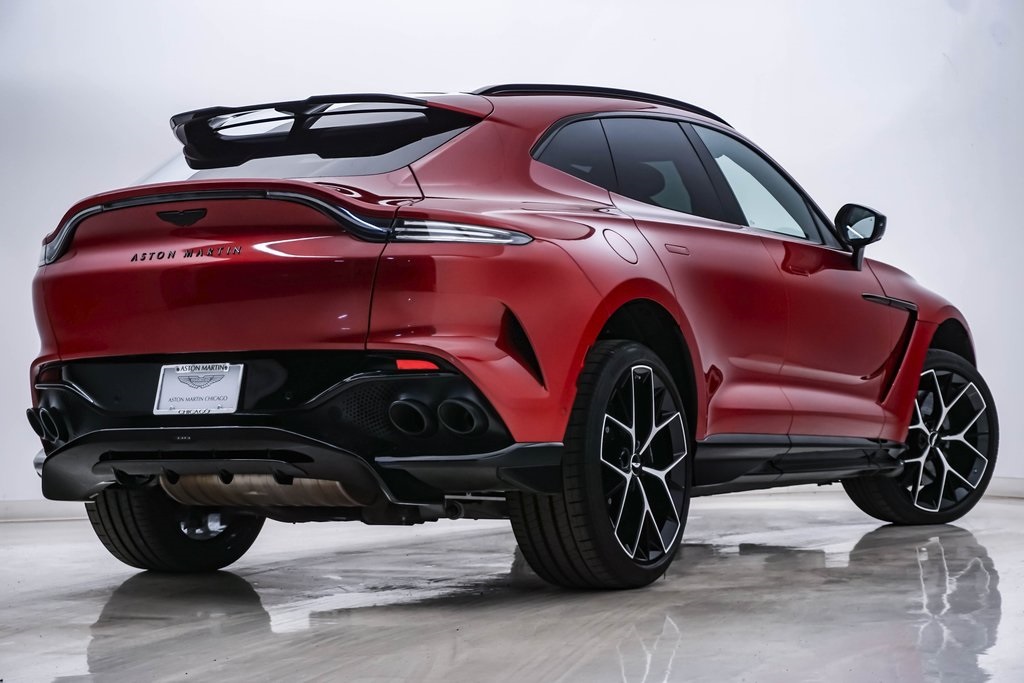 2024 Aston Martin DBX 707 9