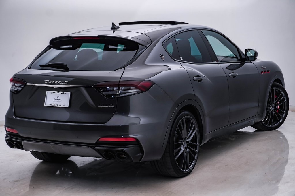 2022 Maserati Levante Trofeo 11