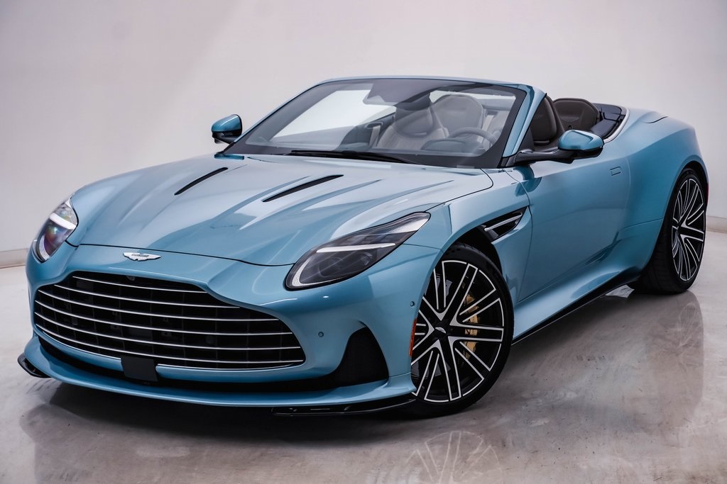 2024 Aston Martin DB12 Volante 3