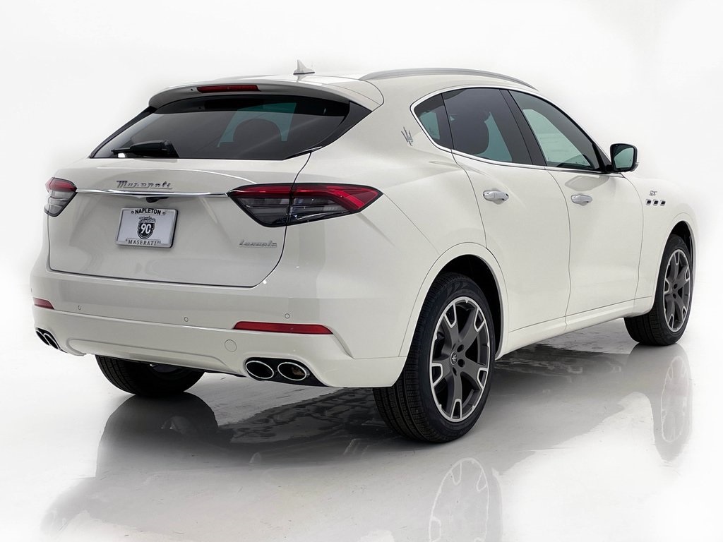 2023 Maserati Levante GT 14