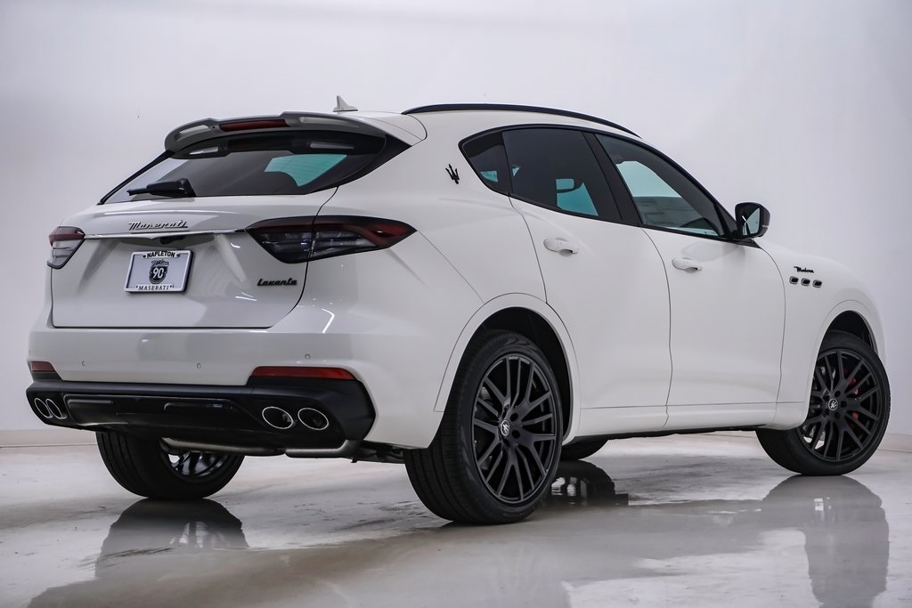 2024 Maserati Levante Modena 7