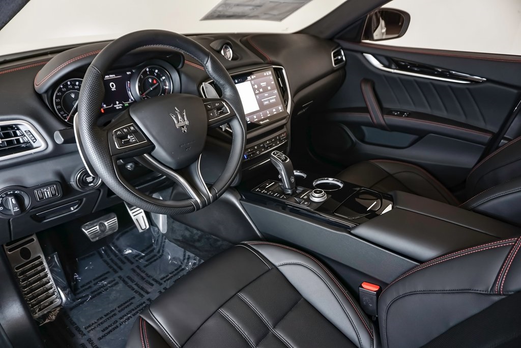 2024 Maserati Ghibli Modena 25