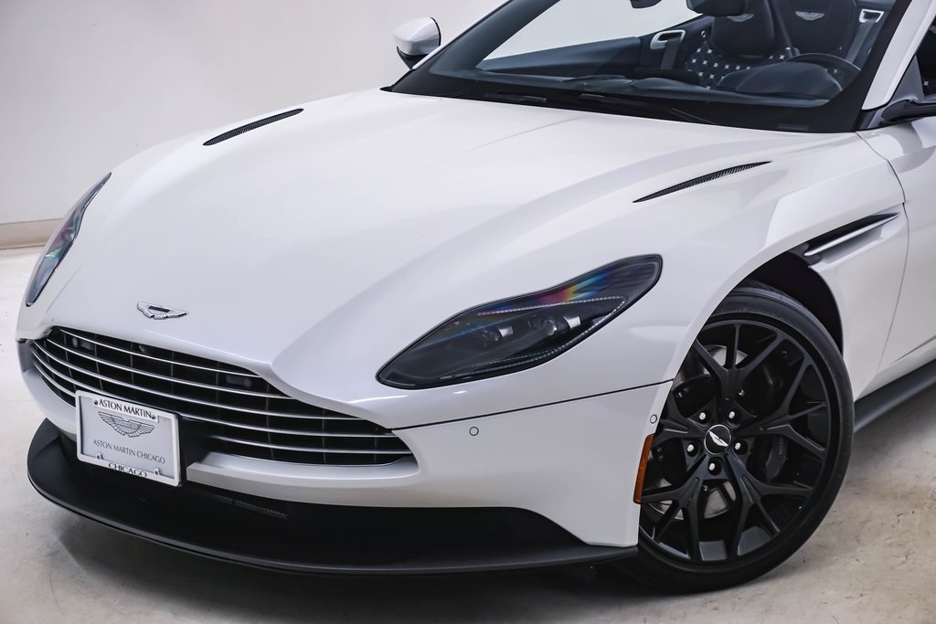 2019 Aston Martin DB11 Volante 4