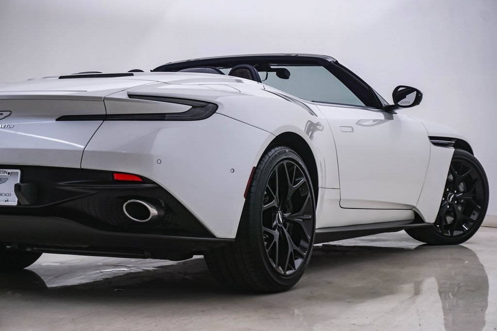 2019 Aston Martin DB11 Volante 12