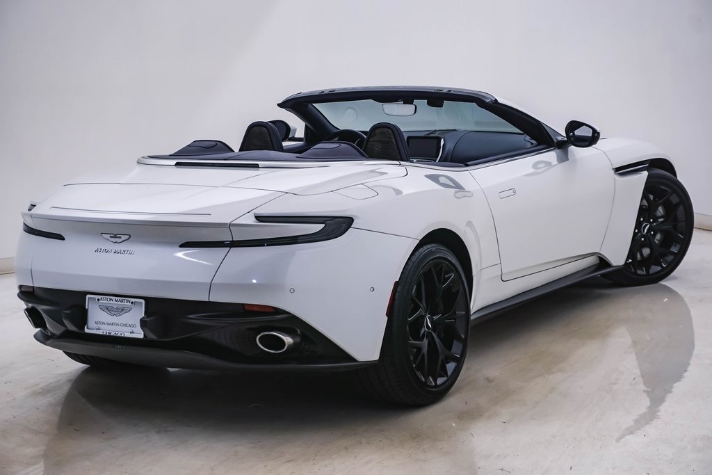 2019 Aston Martin DB11 Volante 13