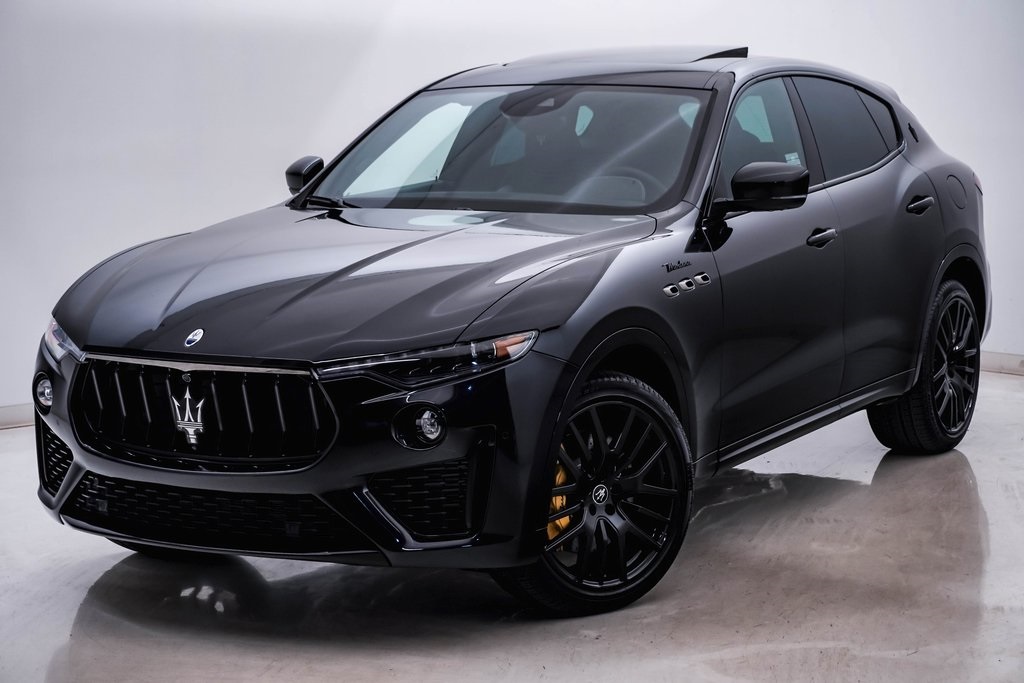 2023 Maserati Levante Modena 3