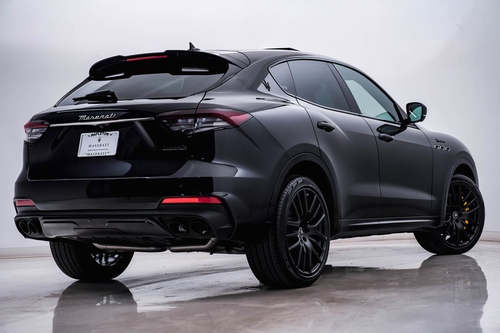 2023 Maserati Levante Modena 9