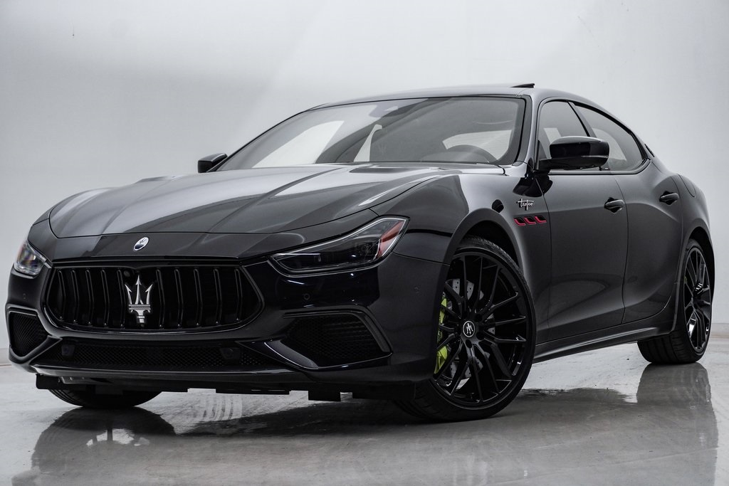 2023 Maserati Ghibli Trofeo 1