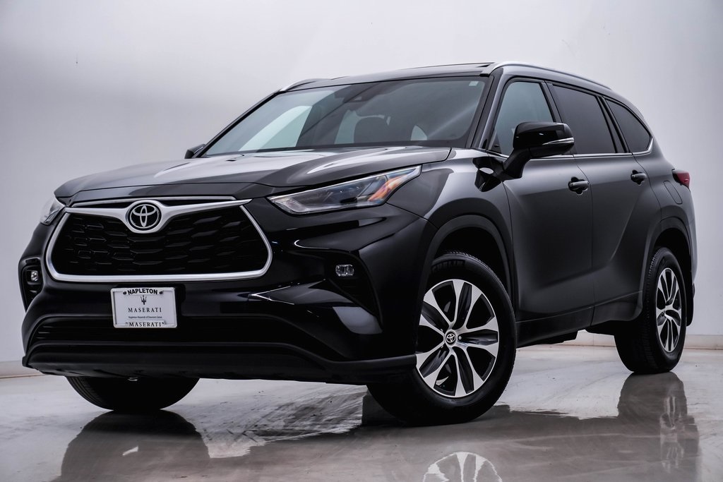 2021 Toyota Highlander XLE 1