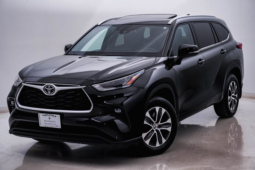 2021 Toyota Highlander XLE 3