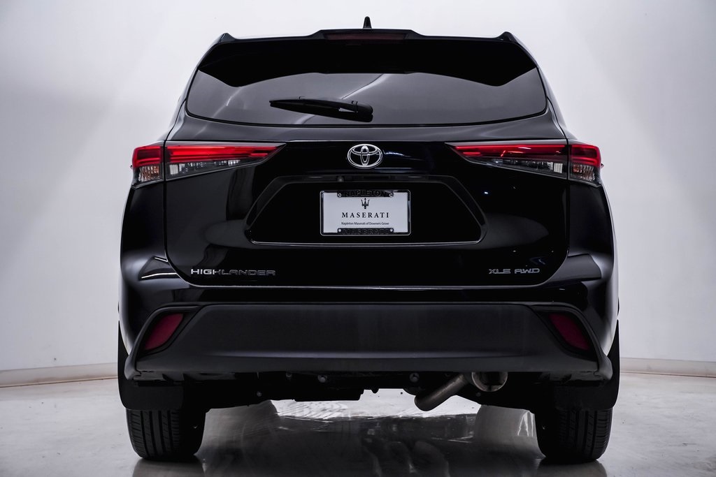 2021 Toyota Highlander XLE 8