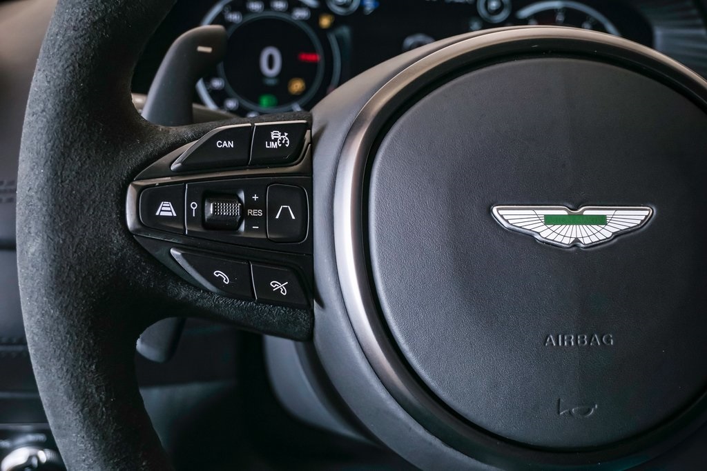 2022 Aston Martin DBX SUV 30