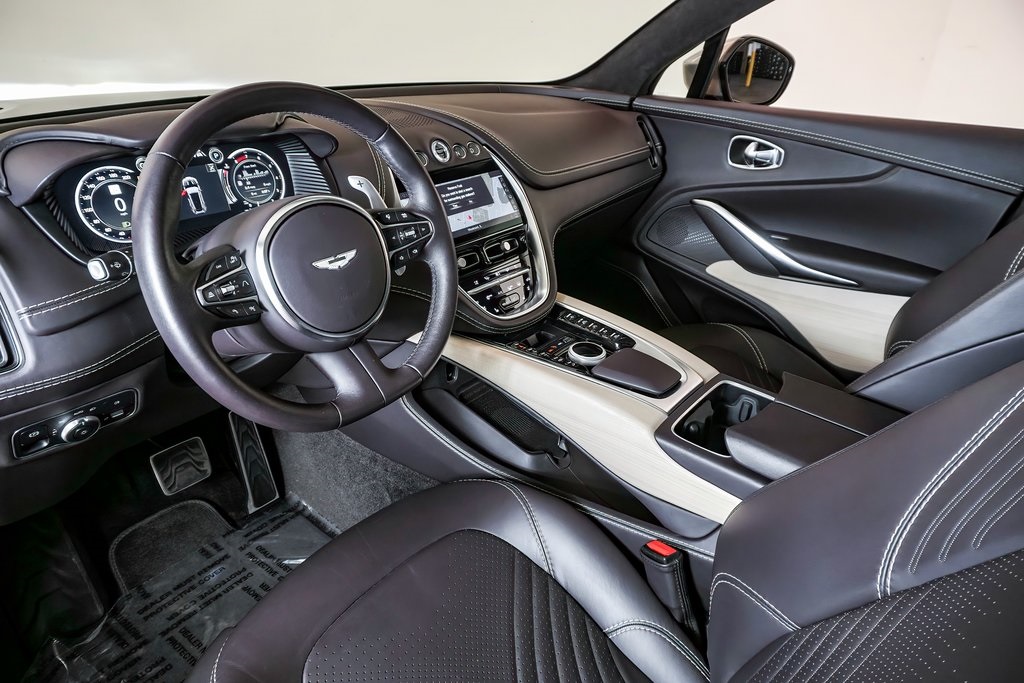 2022 Aston Martin DBX SUV 23