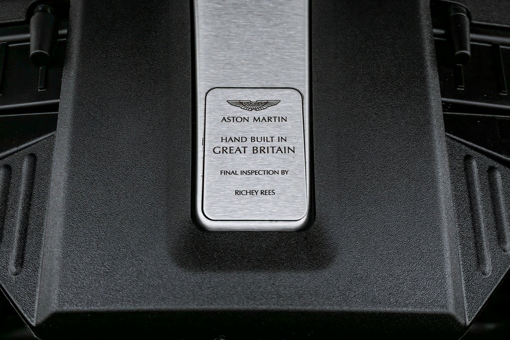 2022 Aston Martin DBX SUV 47