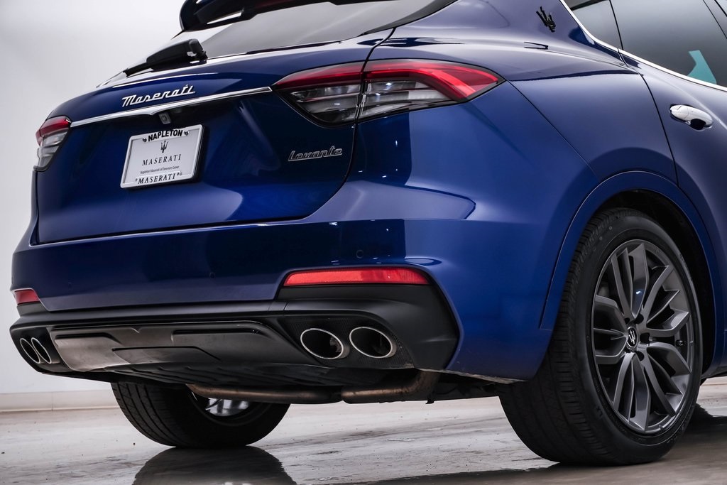 2022 Maserati Levante Modena 12