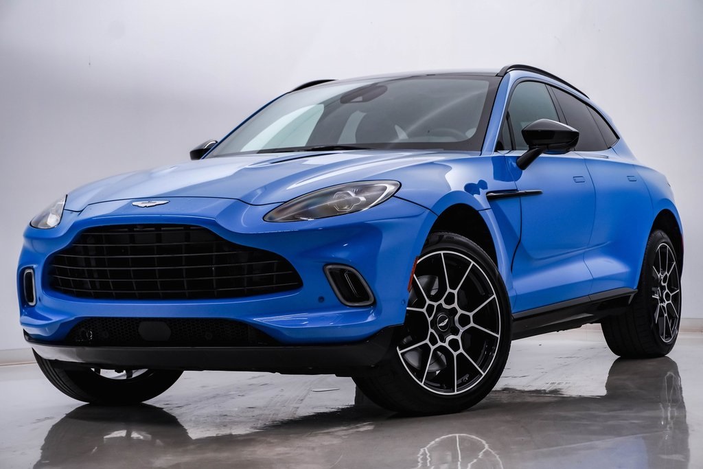 2021 Aston Martin DBX SUV 1