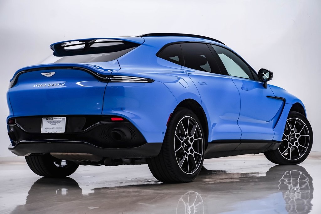 2021 Aston Martin DBX SUV 9