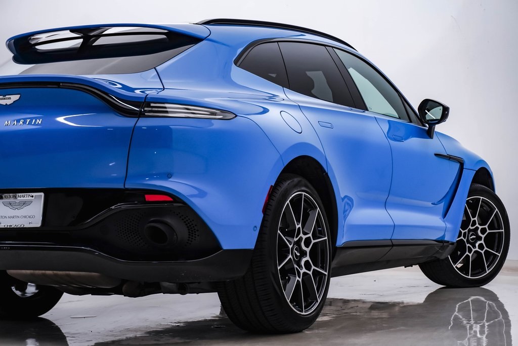 2021 Aston Martin DBX SUV 10