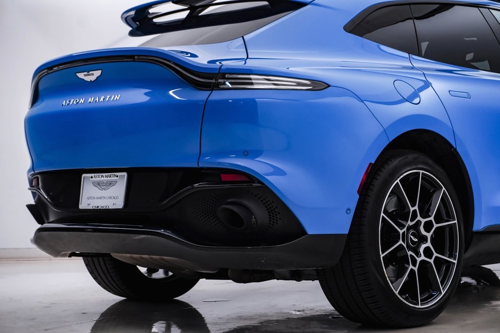 2021 Aston Martin DBX SUV 12