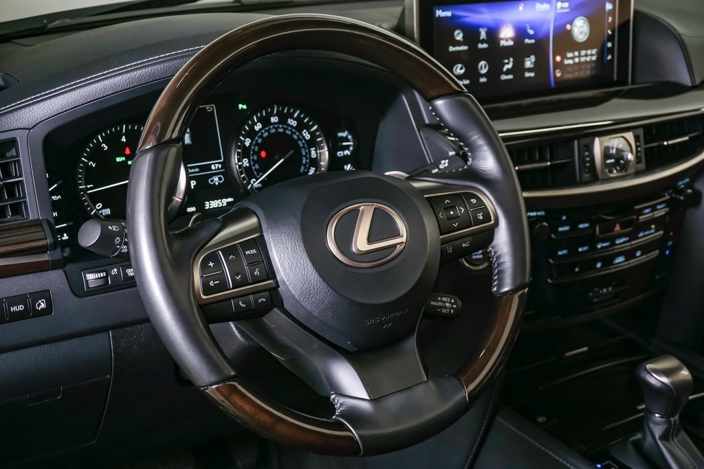 2019 Lexus LX 570 24
