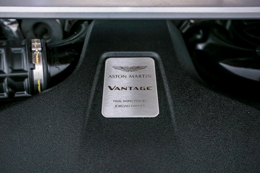 2020 Aston Martin Vantage Coupe 35
