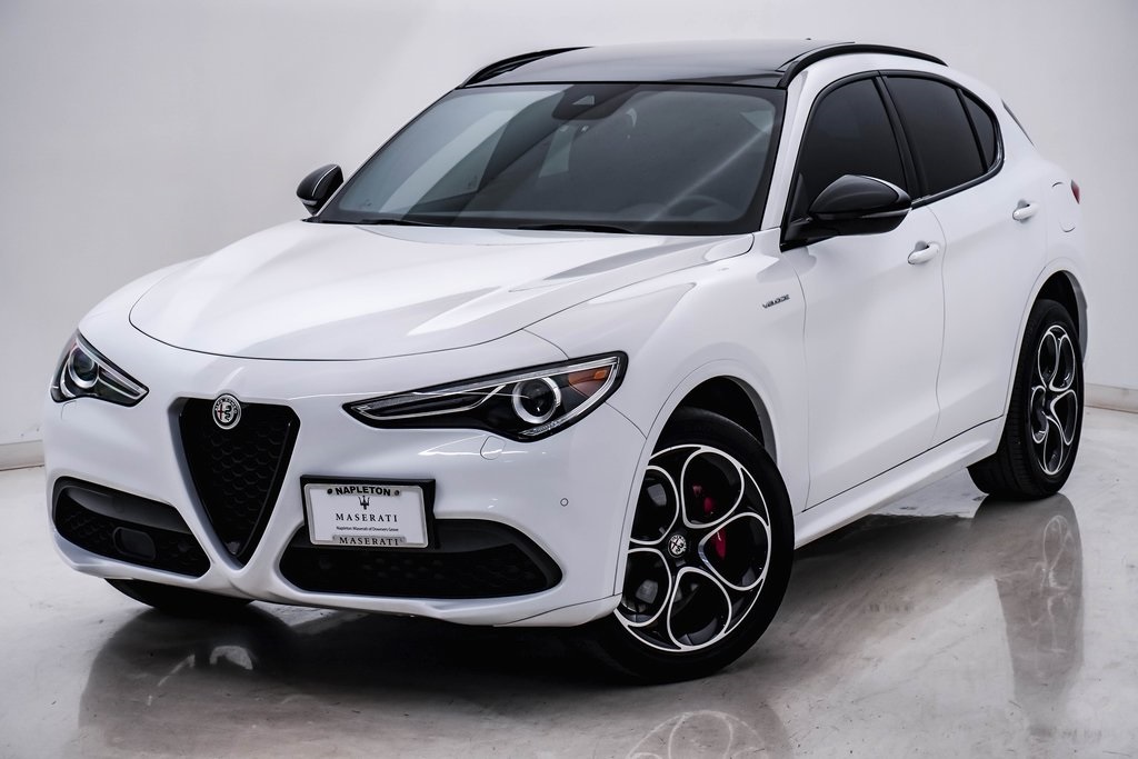 2022 Alfa Romeo Stelvio Veloce 3